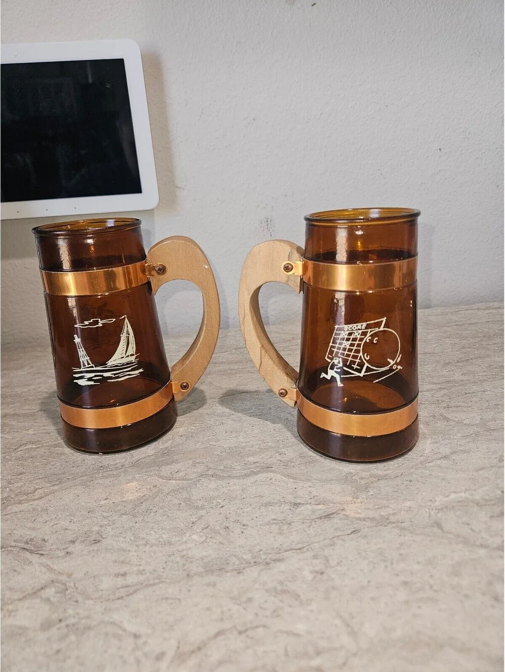 Pair vintage siesta ware glasses